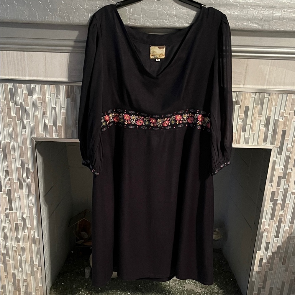 Elegant Black Floral Midi Dress